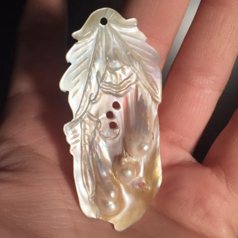 FW Mother Of Pearl Hand Carved Blister Pendant